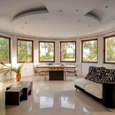 Maia Luxury Pool Villa อาฟานโท ภายนอก รูปภาพ