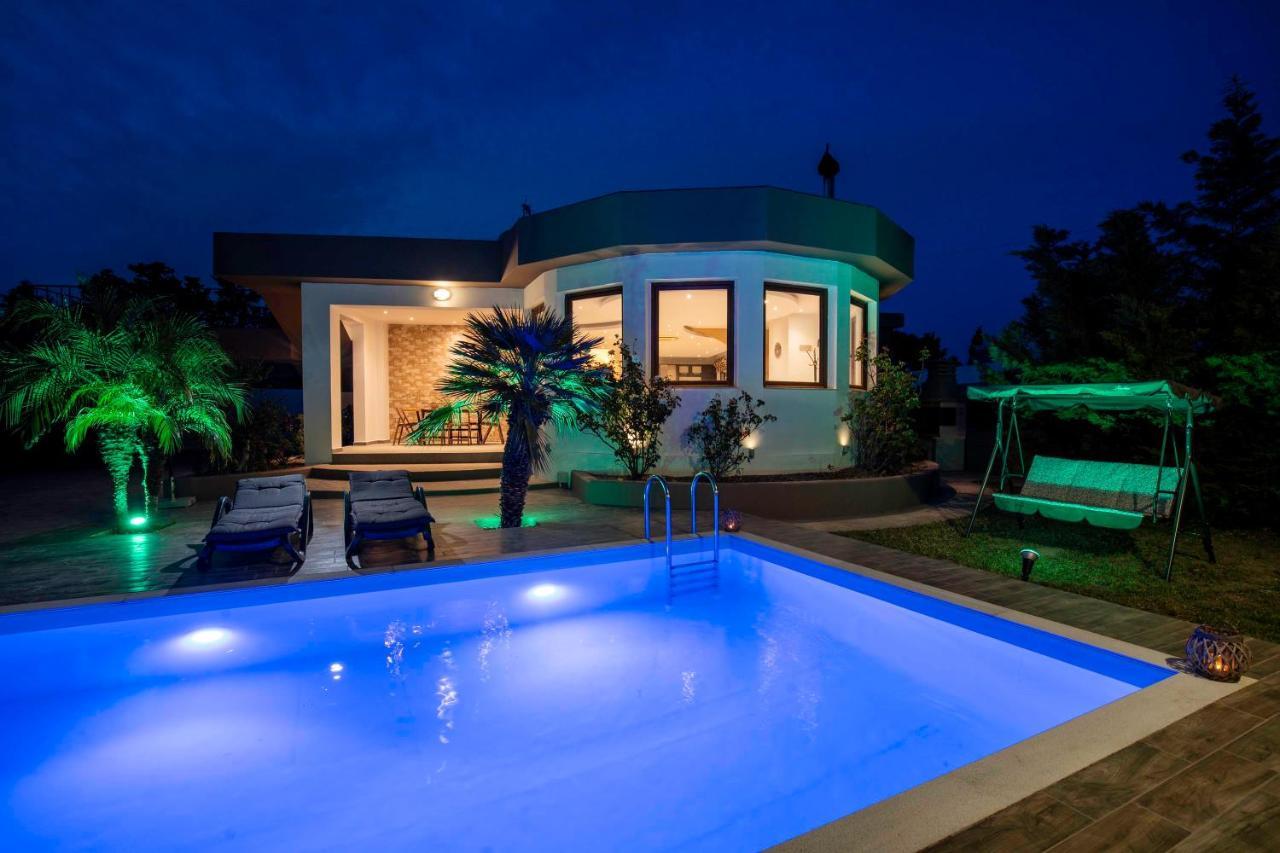 Maia Luxury Pool Villa อาฟานโท ภายนอก รูปภาพ