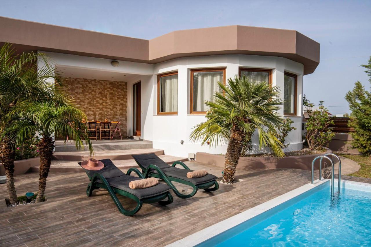 Maia Luxury Pool Villa อาฟานโท ภายนอก รูปภาพ